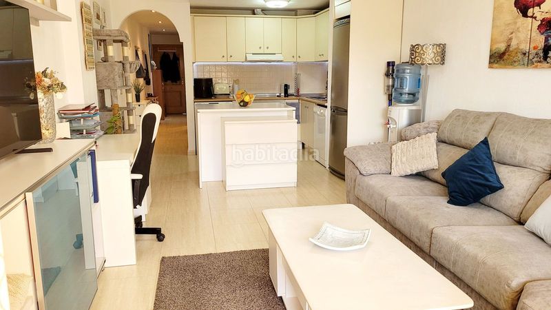 Foto 66c35661-bf0c-48bc-976f-5438e68209e9. Apartament amb aparcament a campo de Mijas Mijas