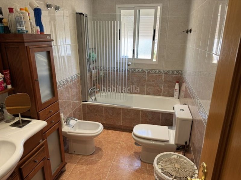Foto c7e29020-4ed6-480a-8483-277fa6781c72. Apartament amb aparcament piscina a Zona Calvario Estepona