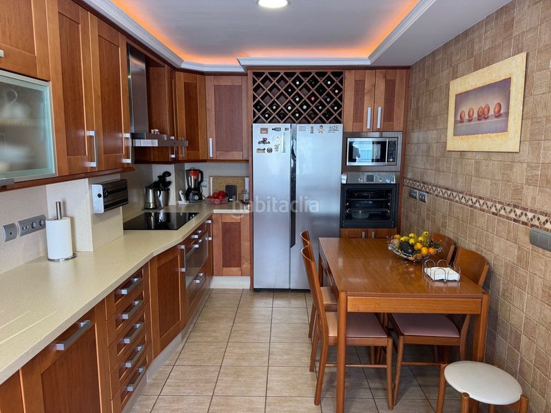 Foto fe58a096-884a-47e9-b860-59e65f8730a1. Apartament amb aparcament piscina a Zona Calvario Estepona