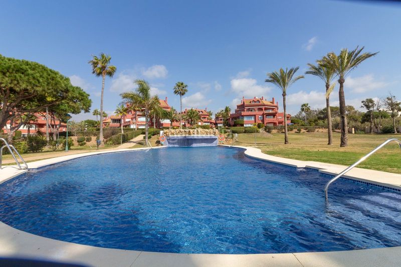 Foto aceeb44c-fd04-4a86-9486-e5d305d531a6. Apartament a Romana Playa Marbella