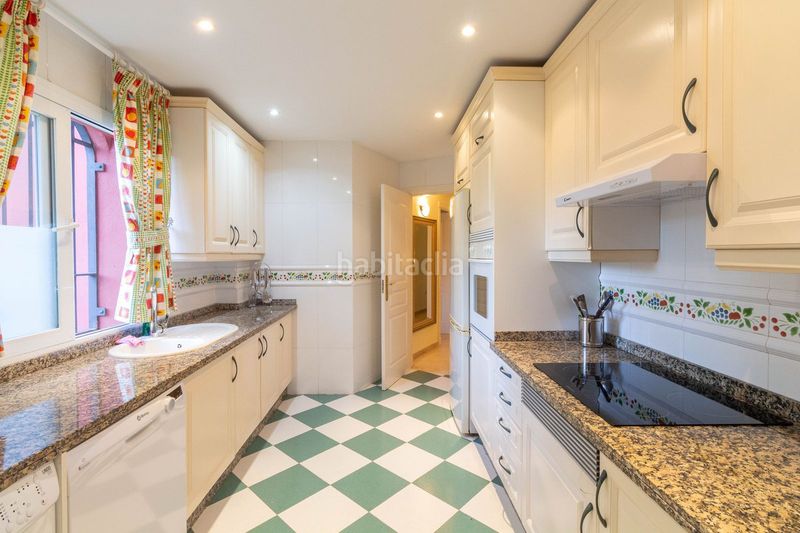 Foto e9c178df-f88f-498f-a13c-48d389fd6162. Apartament a Romana Playa Marbella