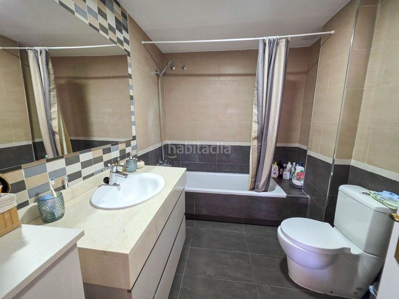 Foto 4211801d-48c2-41b9-aec1-e6b2ab18f2a0. Apartament amb aparcament a La Duquesa Manilva