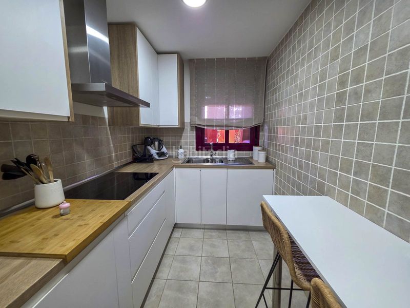 Foto e769fa3c-8850-4e1f-be2b-42bf748c5783. Apartament amb aparcament a La Duquesa Manilva