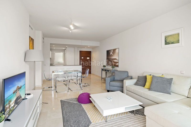 Foto 8e82936f-8218-4dbe-9029-44ebea43112d. Apartament amb aparcament a Zona Calvario Estepona