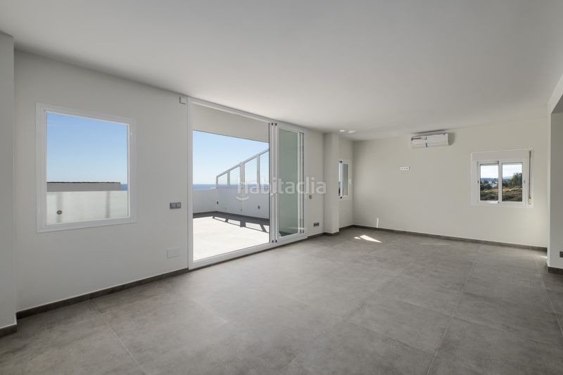 Foto a36dac0f-db78-4ca0-a407-25aad6f3e849. Apartamento en Zona Calvario Estepona