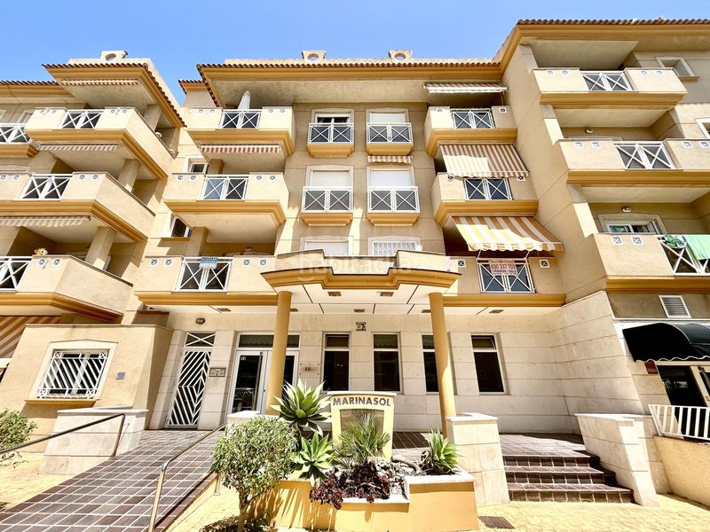 Foto 5632f1d8-2eb2-40d4-a1df-a3b2f86cf7d3. Apartament amb aparcament a Cabo Roig Orihuela
