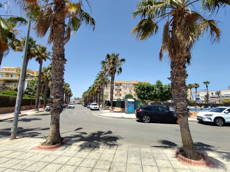 Foto 90ae5f73-ca97-4f7a-8eb3-3bc204470cec. Apartament amb aparcament a Cabo Roig Orihuela