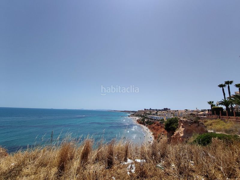 Foto b050d4f7-fb60-4b28-b0b8-80fe7d3a7a08. Apartament amb aparcament a Cabo Roig Orihuela