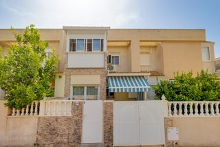 Casa adossada a Aguas Nuevas
