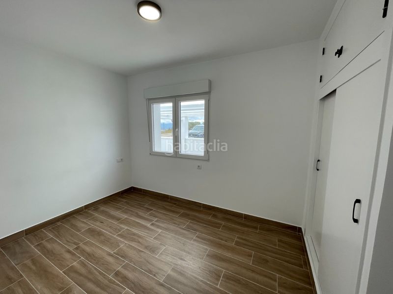 Foto ac5b9d69-3d06-4e4d-b45b-10390fdd67f1. Casa amb aparcament a Almoradí