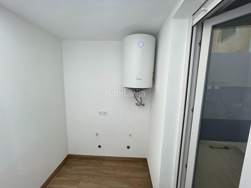 Foto fec24a0e-19de-4eee-85a0-a34012c505a0. Casa amb aparcament a Almoradí