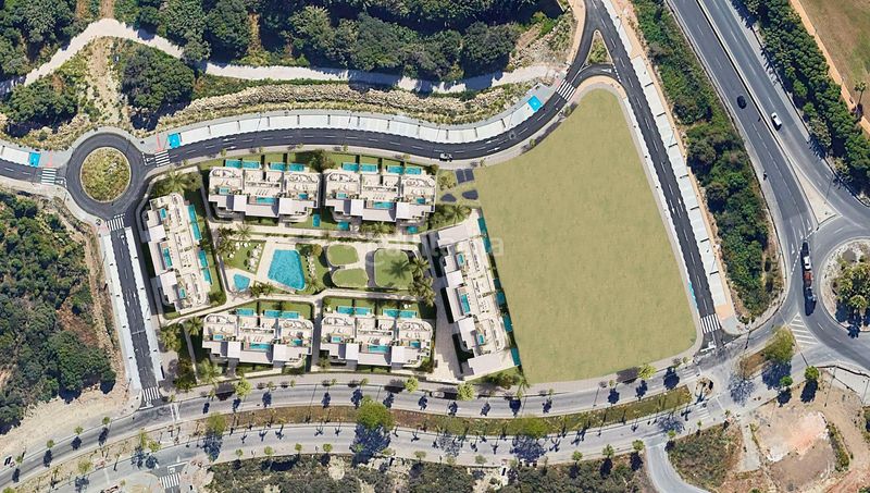 Foto 4d922ae0-6641-419e-9b96-62a2bd19240a. Casa amb piscina a Bahía Dorada Estepona