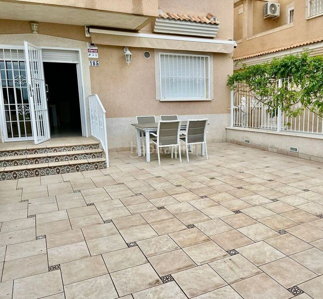 Foto 1f659b3e-417b-4a2f-8d67-9670f8f44662. Apartament amb piscina a Centro Alcázares (Los)