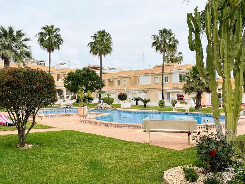 Foto a318458d-6511-42ba-a245-529e8e750e75. Apartament amb piscina a Centro Alcázares (Los)