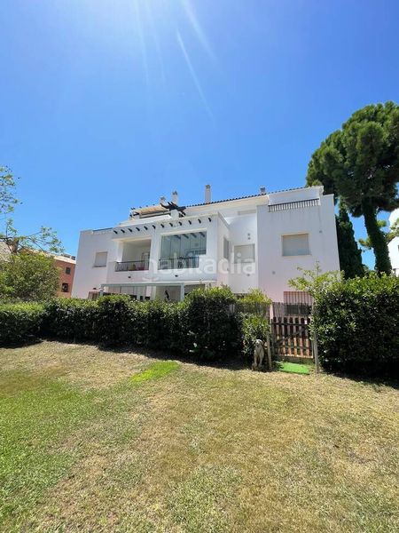Foto 725aa002-f64b-46d8-81f0-3b44c4e2f743. Apartament a Las Lomas de Río Verde Marbella