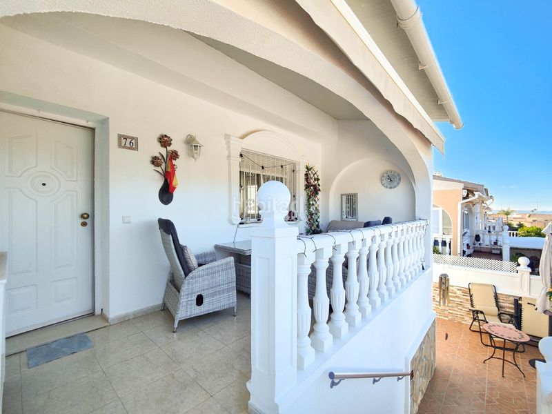 Foto 49df6ee5-f6c8-4476-bd1e-093dfb7b854a. Casa amb aparcament a Rojales