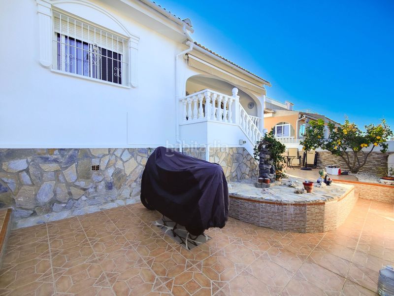 Foto 8f454374-92d7-478e-ad2b-e88b04f76973. Casa amb aparcament a Rojales