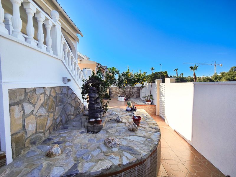 Foto bfc9e47c-58d8-470c-b2c7-9d5a257fa389. Casa amb aparcament a Rojales