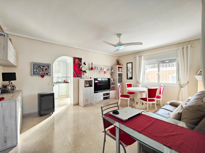 Foto e7fe497b-d104-43d9-8f2e-6e9985d9baa4. Casa amb aparcament a Rojales