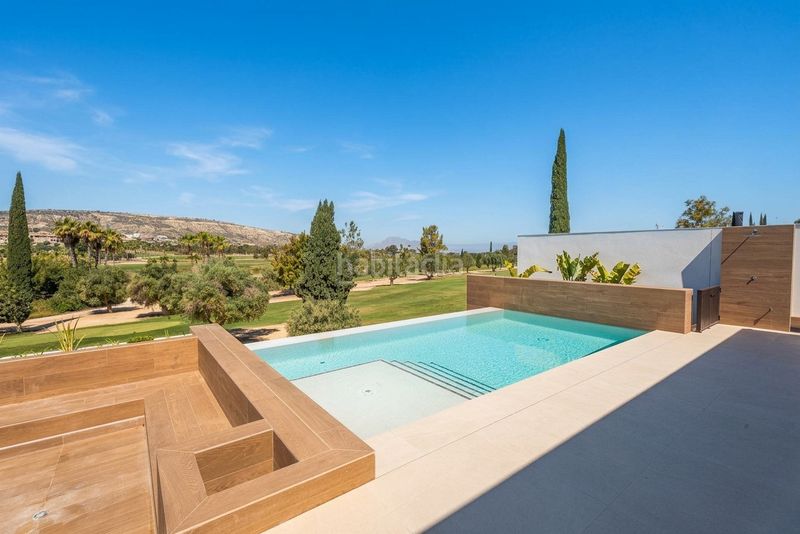 Foto c332b2bd-c215-4579-a2e6-1c18ffe99cec. Casa amb piscina a Algorfa