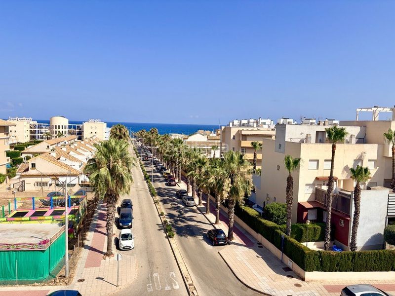 Foto 3fbde3fb-987d-4507-9c4d-9f7e39b7d8af. Apartament amb aparcament a La Zenia Orihuela