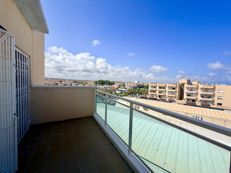 Foto eea533ea-2d63-4b12-aa32-2ca798493b8e. Apartament amb aparcament a La Zenia Orihuela