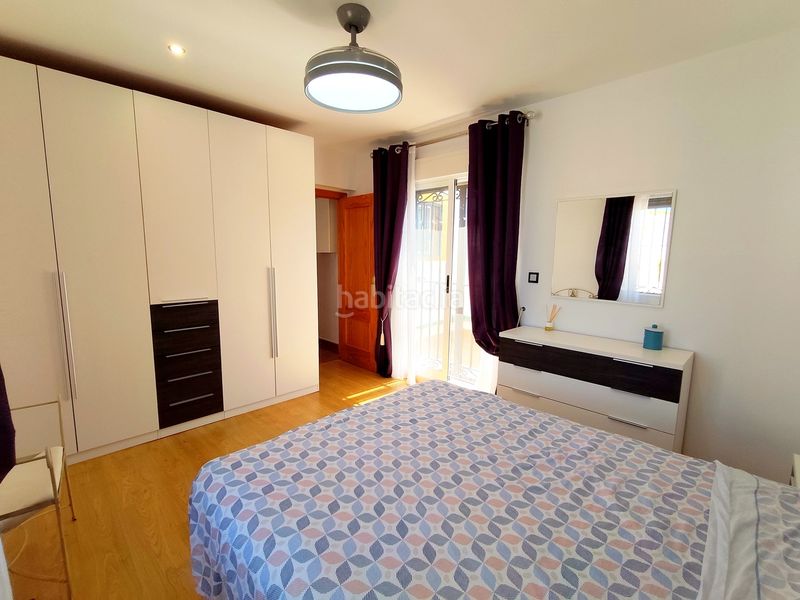 Foto 6a16d150-a4c5-48fb-9662-2e24fa4b3e71. Casa adossada amb aparcament a Punta Prima Torrevieja