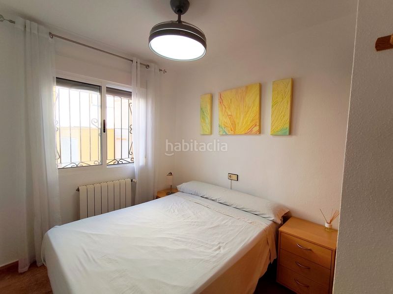 Foto d5f76a1b-d7d9-4363-af5f-0501691d6817. Casa adossada amb aparcament a Punta Prima Torrevieja