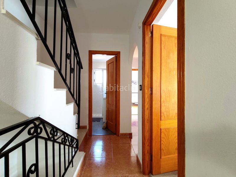 Foto ed21bc45-f76d-4292-b893-cc877e4b3bf8. Casa adossada amb aparcament a Punta Prima Torrevieja