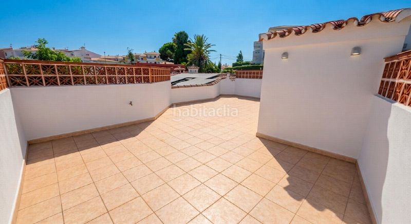 Foto 57cbbbfe-e5f0-49eb-b04c-de3e6cc41ffb. Casa amb aparcament a Las Flores Mijas