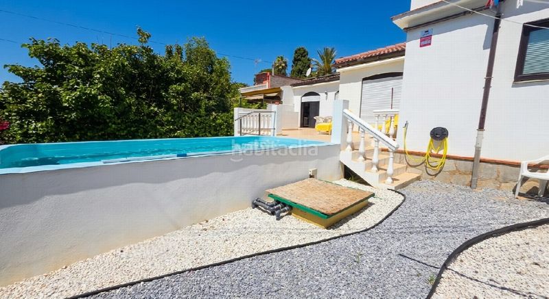 Foto 81356608-d24a-4d96-b531-b242b6567dcf. Casa amb aparcament a Las Flores Mijas