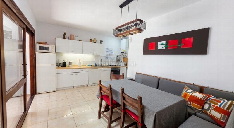 Foto 8dea827b-f7fd-40e9-985b-aaf52d4dd041. Casa amb aparcament a Las Flores Mijas