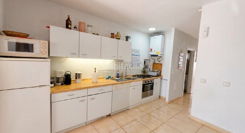 Foto aaed5418-6203-4e52-9094-51101fa183a3. Casa amb aparcament a Las Flores Mijas