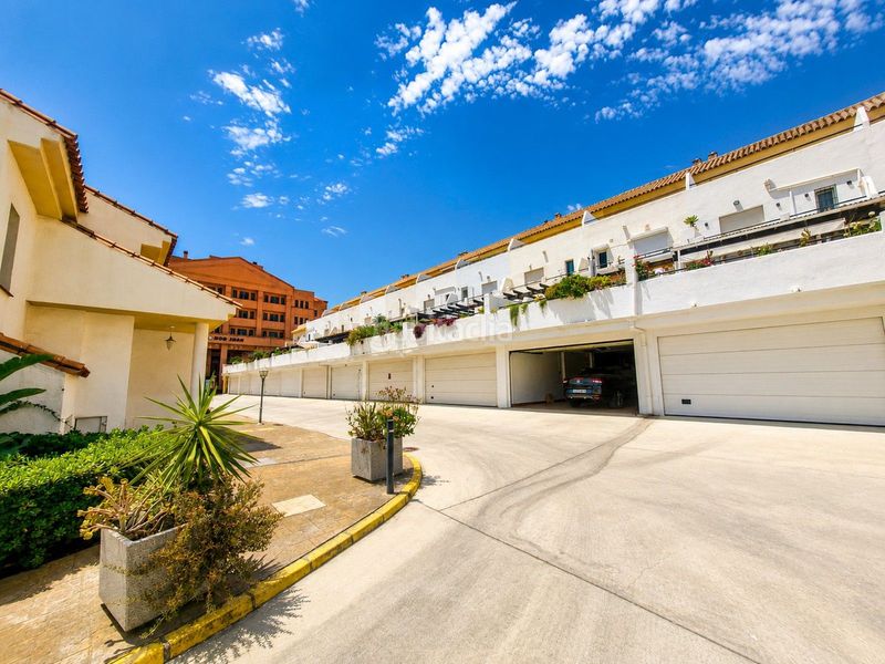 Foto 519a616f-2755-438a-b69a-8499be6cb106. Casa amb piscina a Parque Central Estepona