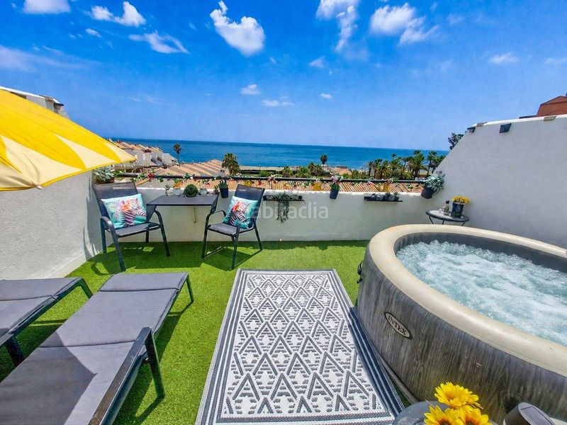 Foto d3b86ff2-fa54-4107-8ad8-1872977ac3f2. Casa amb piscina a Parque Central Estepona