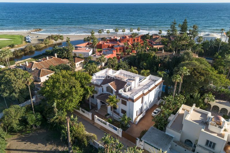 Foto 8a532e0d-41a1-4661-a130-a0370edab55c. Casa a Casasola Estepona