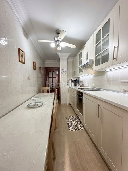 Foto 17a2a570-fd8e-4055-bd16-c746f3d0cc28. Apartamento en Zona Calvario Estepona
