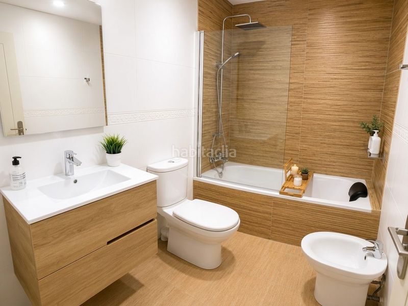 Foto 39ae8472-c1f3-409a-bfd6-7d6d1a5273e3. Apartament amb piscina a Centro Nerja
