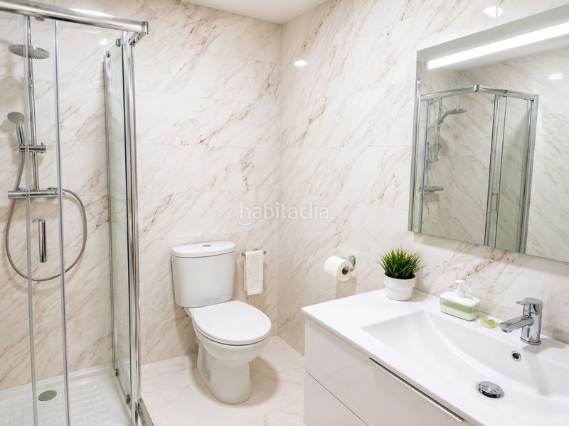 Foto 9c7621e4-52ba-42d3-838c-47e4056f8583. Apartament amb piscina a Centro Nerja