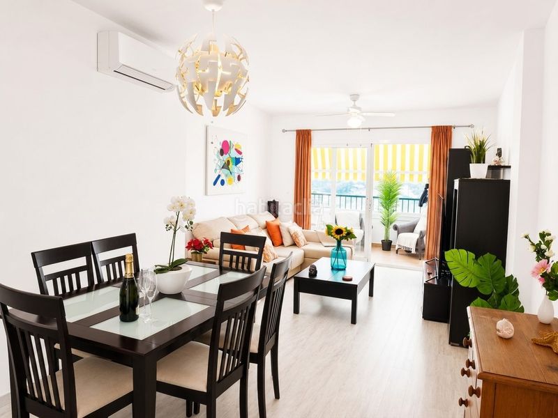 Foto d277985e-cfb5-4a27-8bb2-a5e1d6edfb46. Apartament amb piscina a Centro Nerja