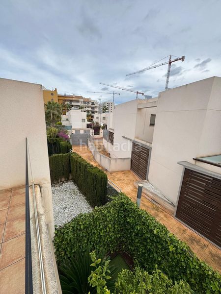 Foto bef08b57-be5b-44f1-94f7-cfc5a49e7c8e. Casa adossada a Punta Prima Torrevieja