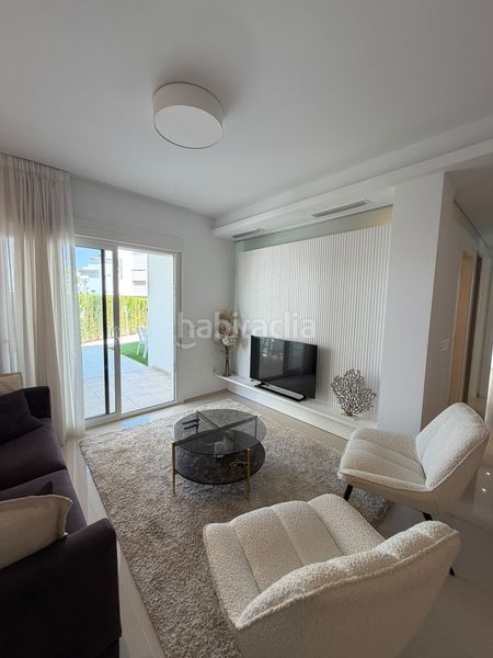 Foto f64d7963-1000-4b6a-b919-964a6c2507d1. Casa amb aparcament a Benijófar