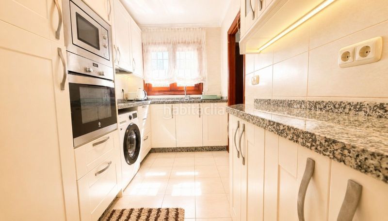 Foto 172b301e-2f37-4fa7-a52e-b6cf3ab59964. Casa amb aparcament piscina a Mijas golf Mijas