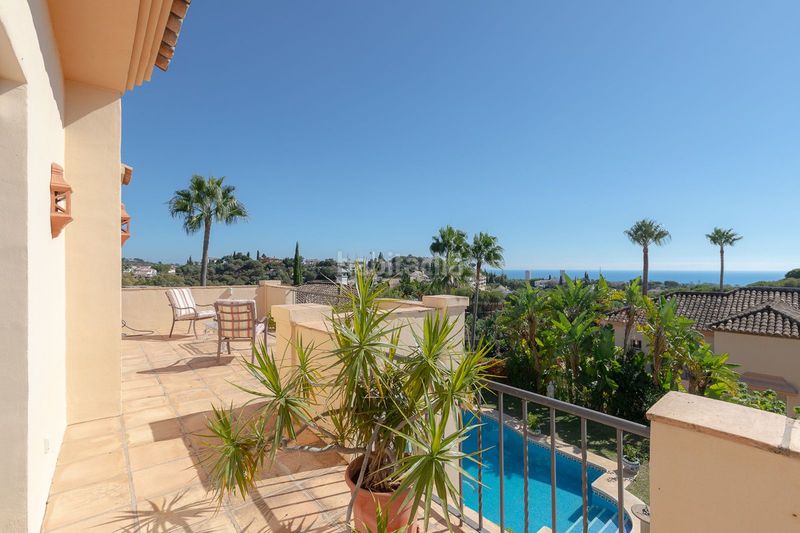 Foto 40635030-4215-4f2d-8267-8c7b1c269ad2. Casa amb aparcament a Elviria Marbella