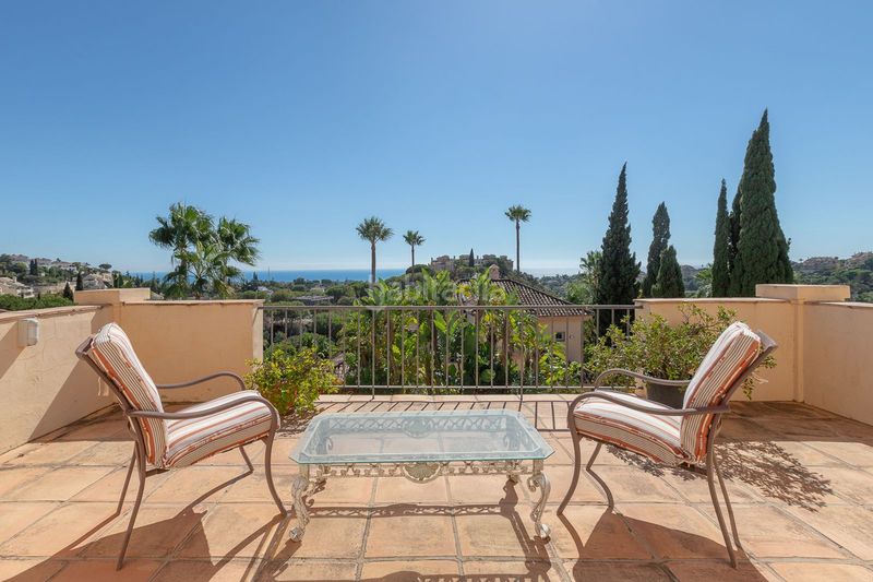 Foto 44224c97-c529-49eb-b169-92415c2d3d41. Casa amb aparcament a Elviria Marbella