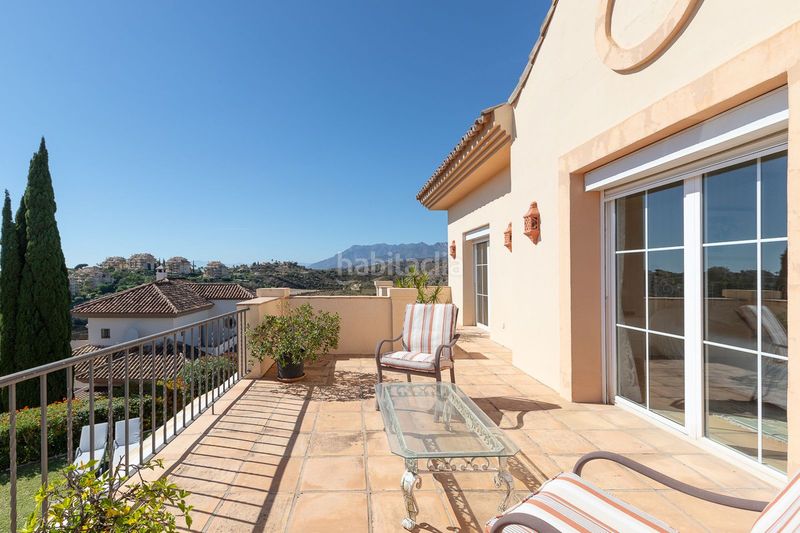 Foto a8783eb0-84c7-4be6-9882-222cd3adef1b. Casa amb aparcament a Elviria Marbella