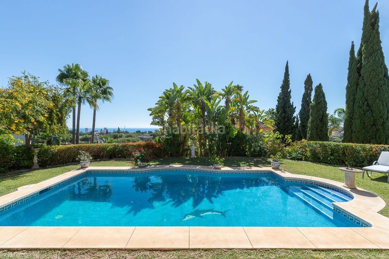 Foto bd301e45-d430-4462-be98-1edd909ed4a1. Casa amb aparcament a Elviria Marbella