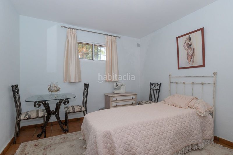 Foto eabb028a-7756-43d9-bb51-b4673e944ec9. Casa amb aparcament a Elviria Marbella