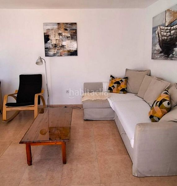 Foto 258285f5-e289-4df1-a1b7-eca8c7edcf51. Apartament amb piscina a Corralejo Oliva (La)