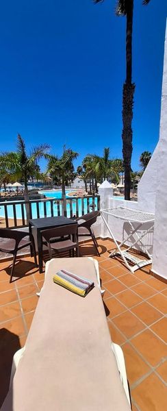 Foto 42f2d696-0e68-4260-accd-bed0e7dc571c. Apartament amb piscina a Corralejo Oliva (La)
